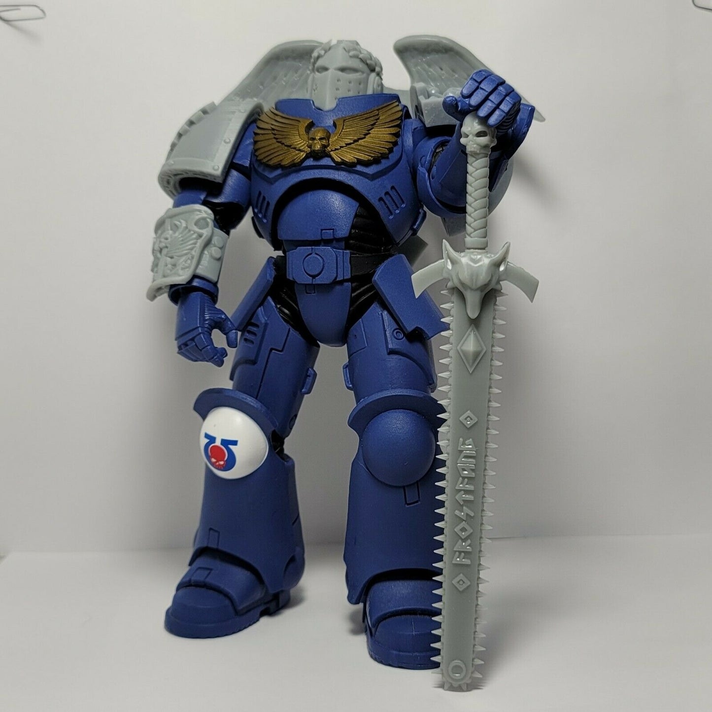 A40 Frostfang Custom for McFarlane Warhammer 40k Space Marines