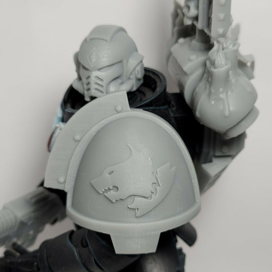 P42 (Left) Wolf Pauldron Custom for McFarlane Warhammer 40k Space Marine