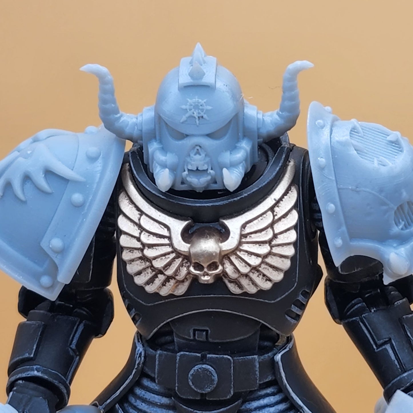 JT-H15 Chaos Helmet Custom Compatible W JoyToy 40k Space Marines