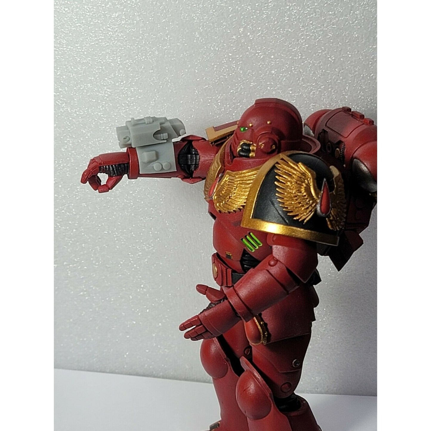 A4 Wrist Stormbolter Custom for McFarlane Warhammer 40k Space Marines