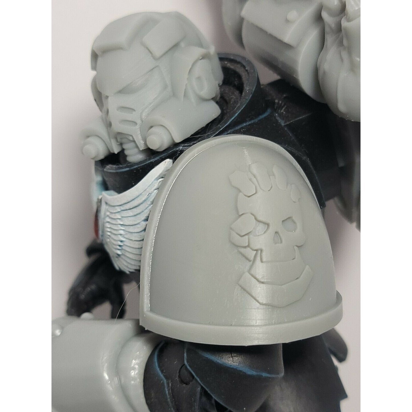 51P Pauldron Retributor Custom Compatible W McFarlane Warhammer 40k Space Marines