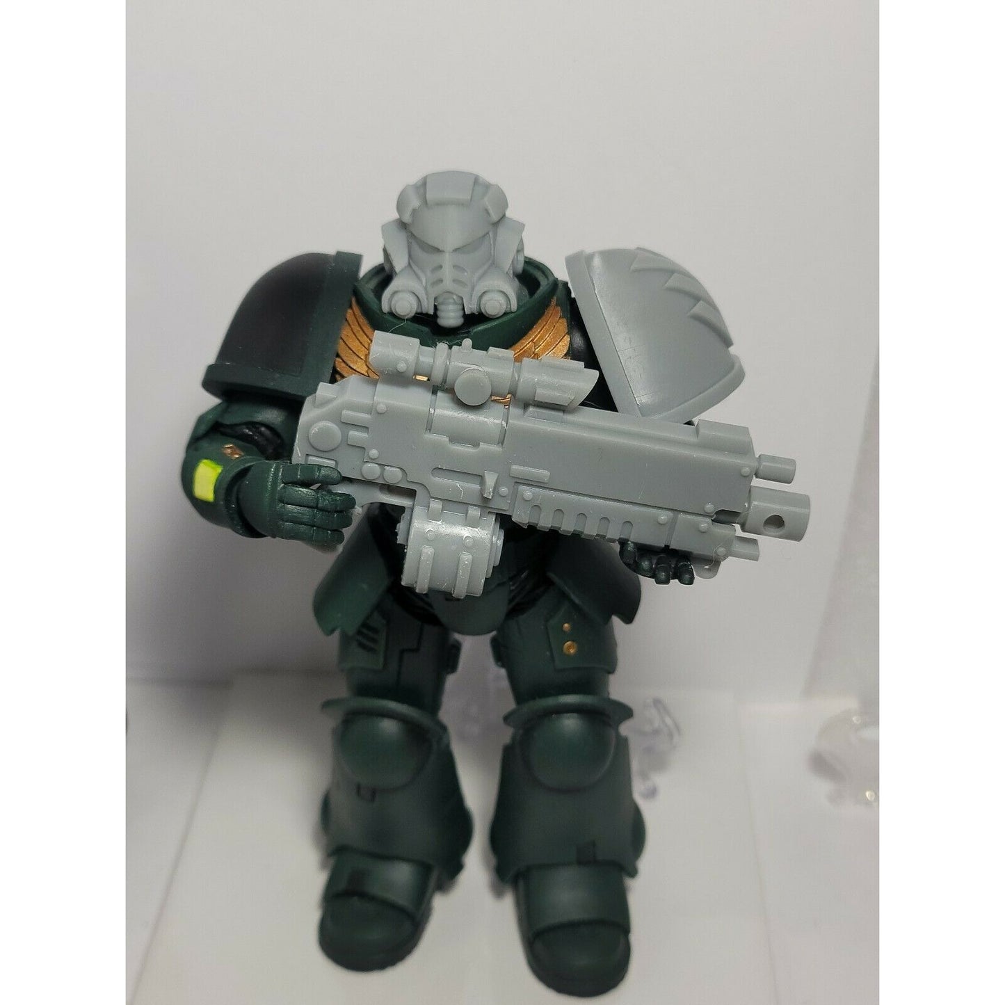 A85 Rifle Bolter Custom for McFarlane Warhammer 40k Space Marines