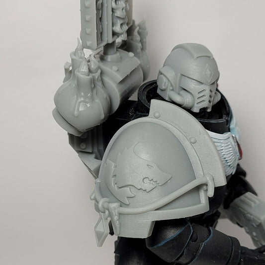 P41 (Right) Wolf Pauldron Custom for McFarlane Warhammer 40k Space Marine