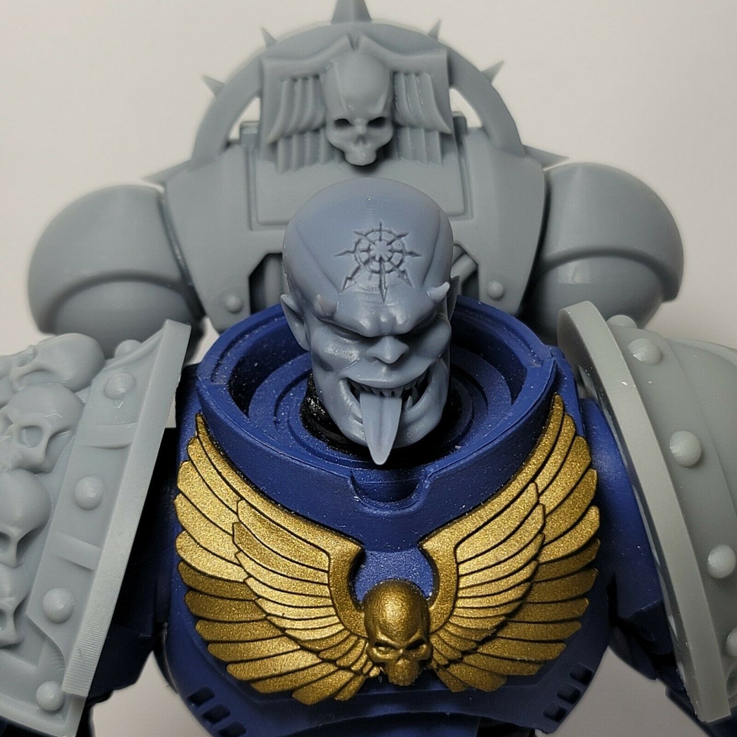 H9 Chaos head Custom for McFarlane Warhammer 40k Space Marines